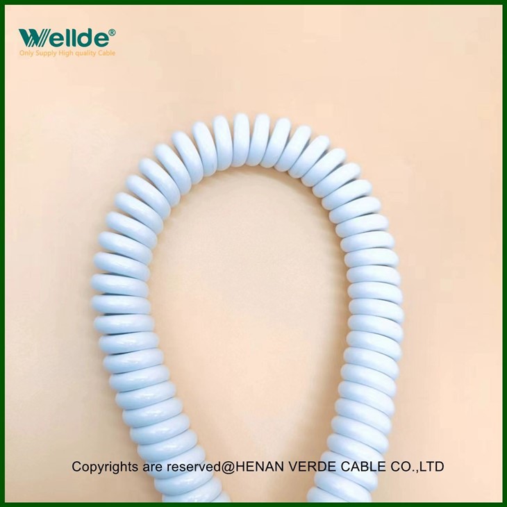 Multi-core Retractable Cable